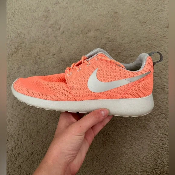 Size 7 Nike Roshes - Picture 6 of 6